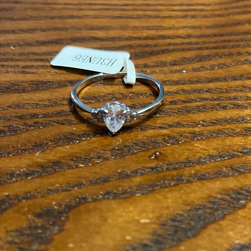 Cubic zirconia sterling silver ring